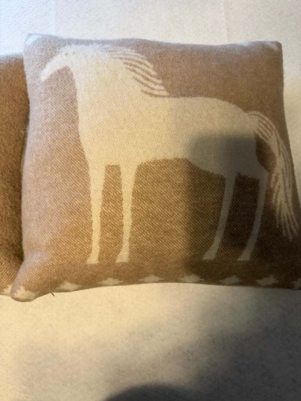 Barker Textiles Set of 2 Reversible Brown and Cream Horse Wool pillows - Picture 4 of 5